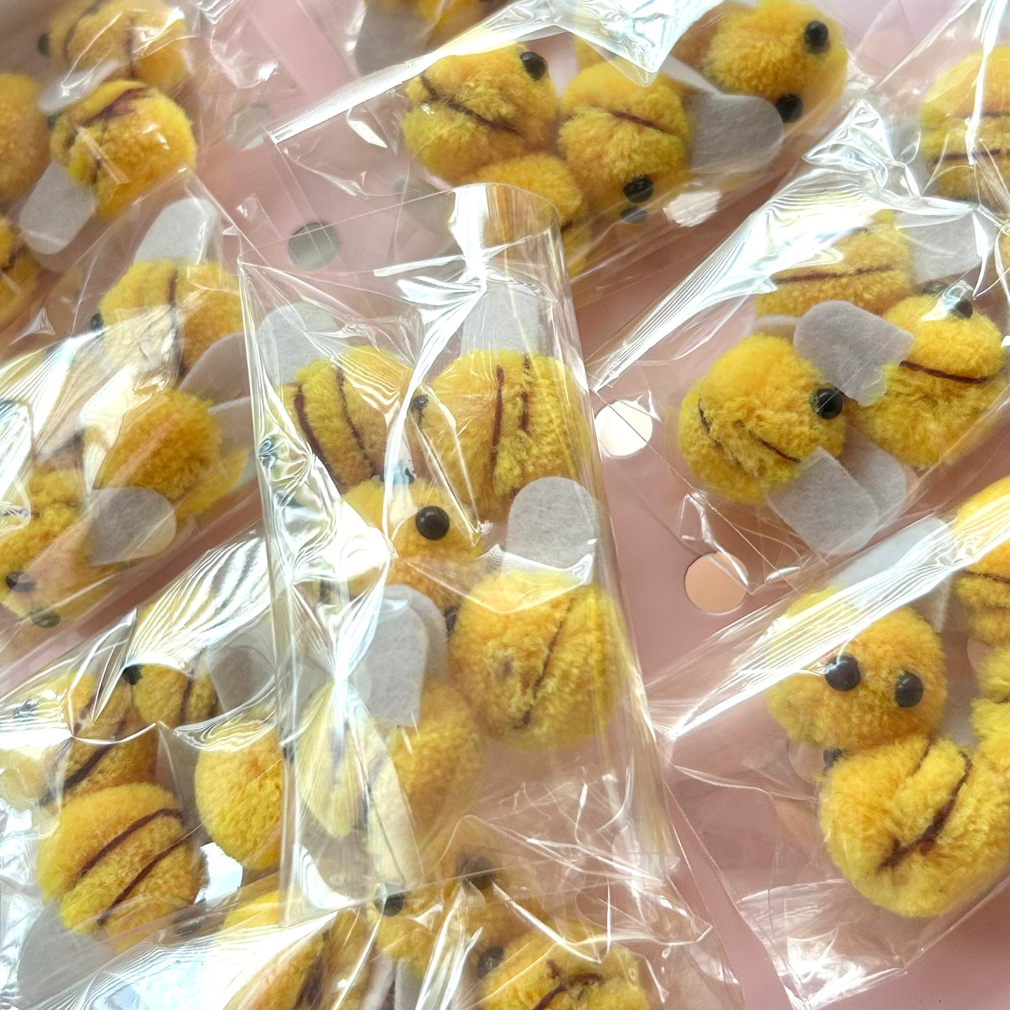 bee bouquet toppers (5 pc)